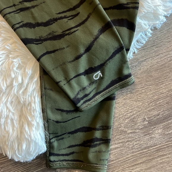 GAP Power Move High Rise - Large - Picture 4 of 6